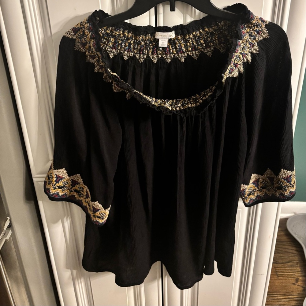 Westport 1962 Black Embroidered Peasant Top with Boho Scoop Neck